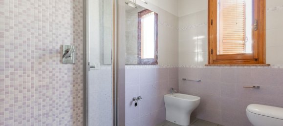 8 bedrooms House in Lugo, Italy No. 362521 16