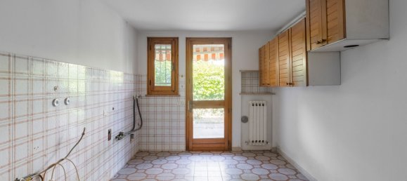 8 bedrooms House in Lugo, Italy No. 362521 14