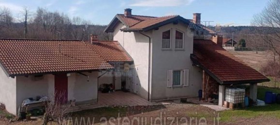 12-salle Appartement à Sala Biellese, Italy No. 208107 3