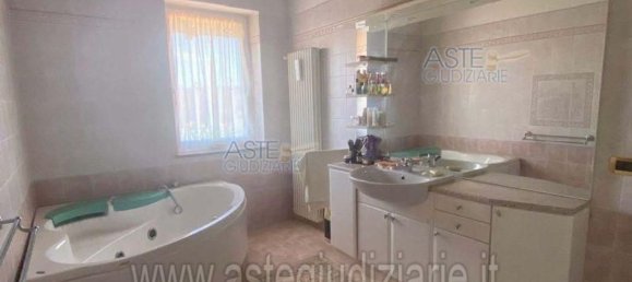 12-salle Appartement à Sala Biellese, Italy No. 208107 10