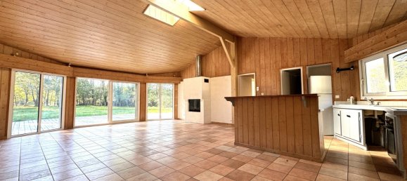 4 bedrooms House in Sainte-Helene, France No. 96660 2