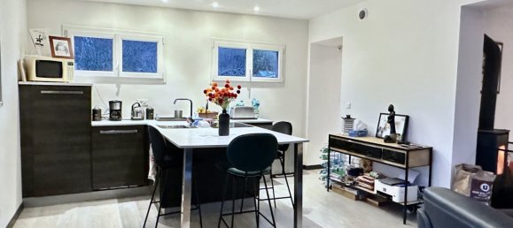 2 Schlafzimmer Haus in Mauves-sur-Loire, France, Nr. 97609 3