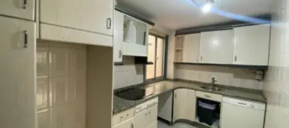 4 bedrooms Apartment in Zaragoza, Spain No. 145885 8