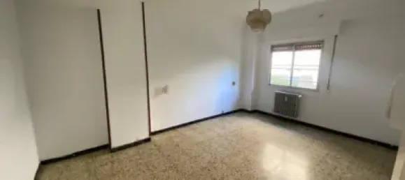 4 bedrooms Apartment in Zaragoza, Spain No. 145885 2