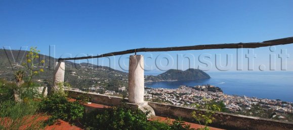 3 bedrooms Villa in Lipari, Italy No. 226028 3