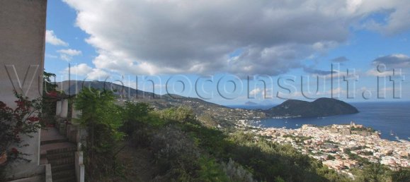 3 bedrooms Villa in Lipari, Italy No. 226028 9