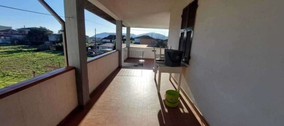 Дом с 10 комнатами в Кастельнуово Магра, Италия № 216825 17