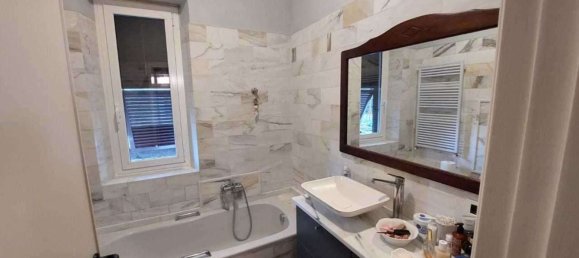 Дом с 10 комнатами в Кастельнуово Магра, Италия № 216825 5