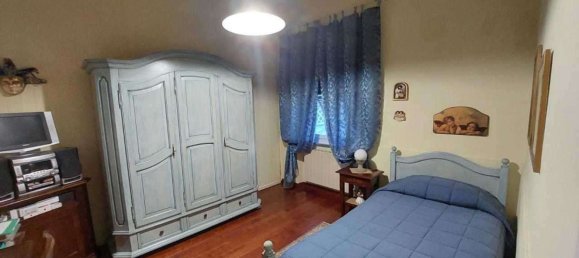 Дом с 10 комнатами в Кастельнуово Магра, Италия № 216825 3