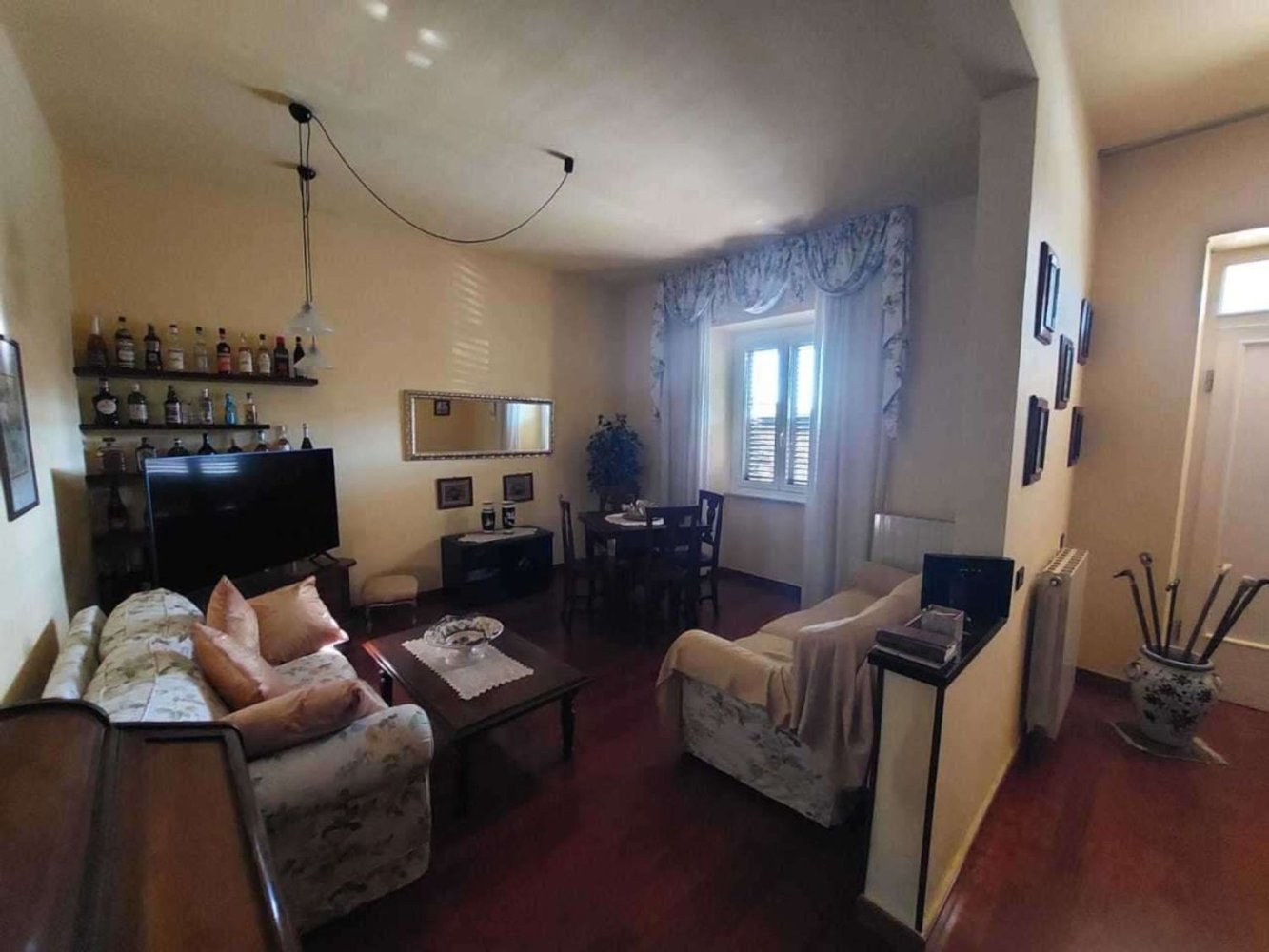 Дом с 10 комнатами в Кастельнуово Магра, Италия № 216825