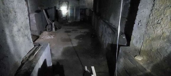 Дом с 10 комнатами в Кастельнуово Магра, Италия № 216825 10