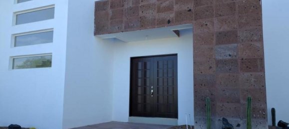 3 bedrooms House in Playa Vicente, Mexico No. 174864 2
