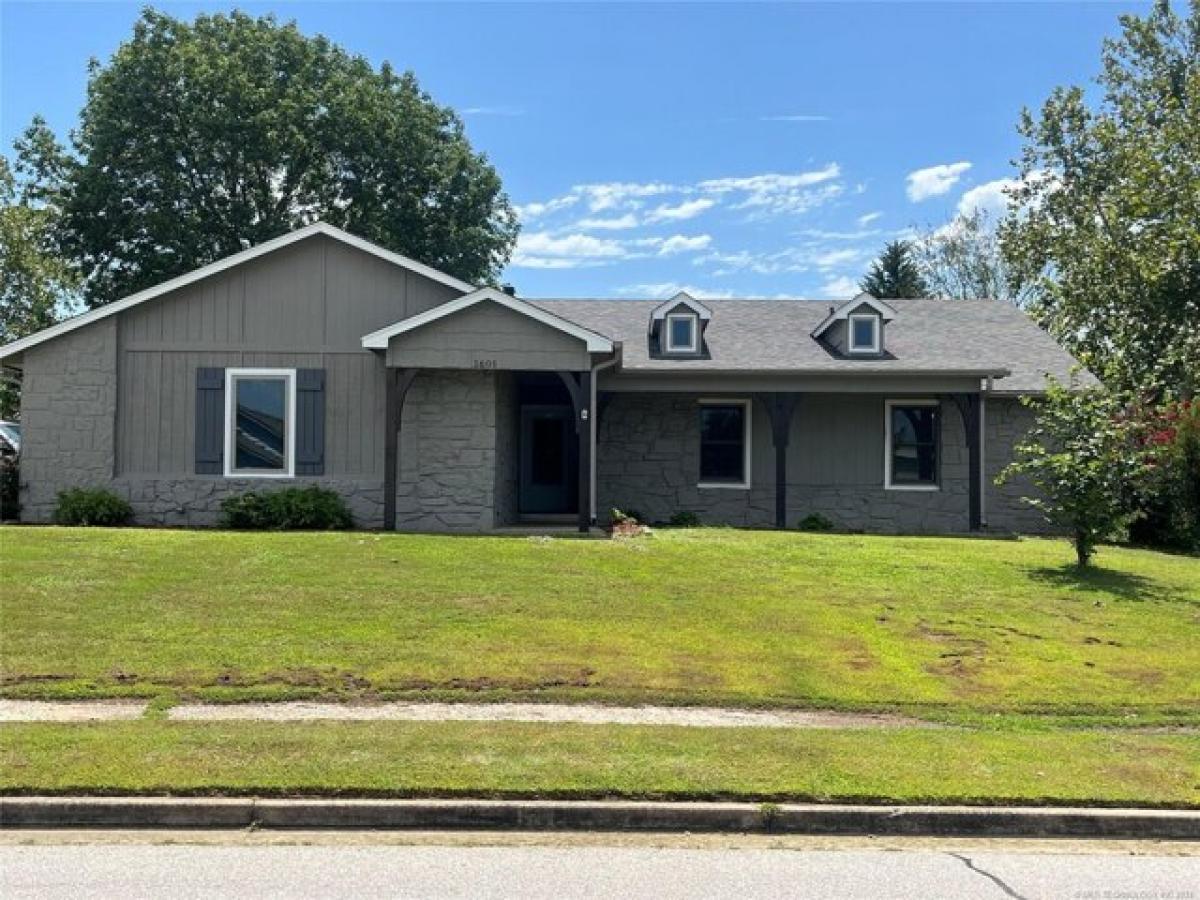 3 bedrooms House in Broken Arrow, USA No. 372006