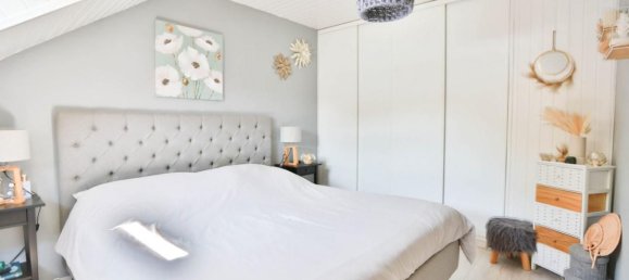 Casa de 4 dormitorios en Savigny-le-Temple, France No. 296024 6