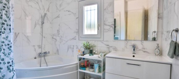 Casa de 4 dormitorios en Savigny-le-Temple, France No. 296024 8