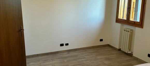 Casa de 3 habitaciónes en Serramazzoni, Italy No. 117185 10