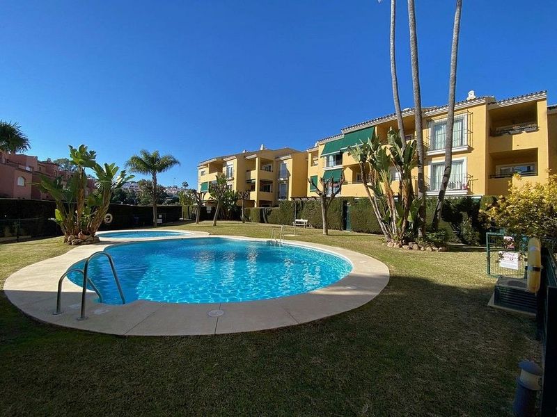 3 bedrooms Apartment in Estepona, Spain No. 220656