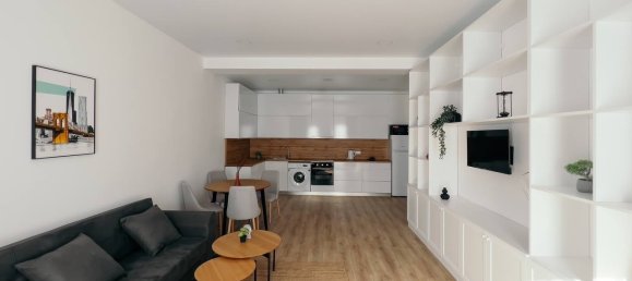 Квартира с 3 комнатами в Тбилиси, Грузия № 1 12