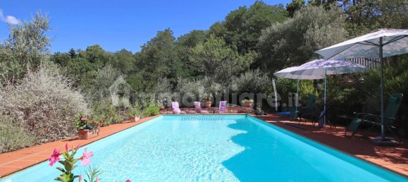 Дом с 1 спальней в Камайоре, Италия № 269287 24