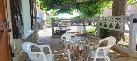 330m² Hotel in Macon, France No. 304103 2