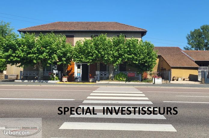 330m² Hotel in Macon, France No. 304103