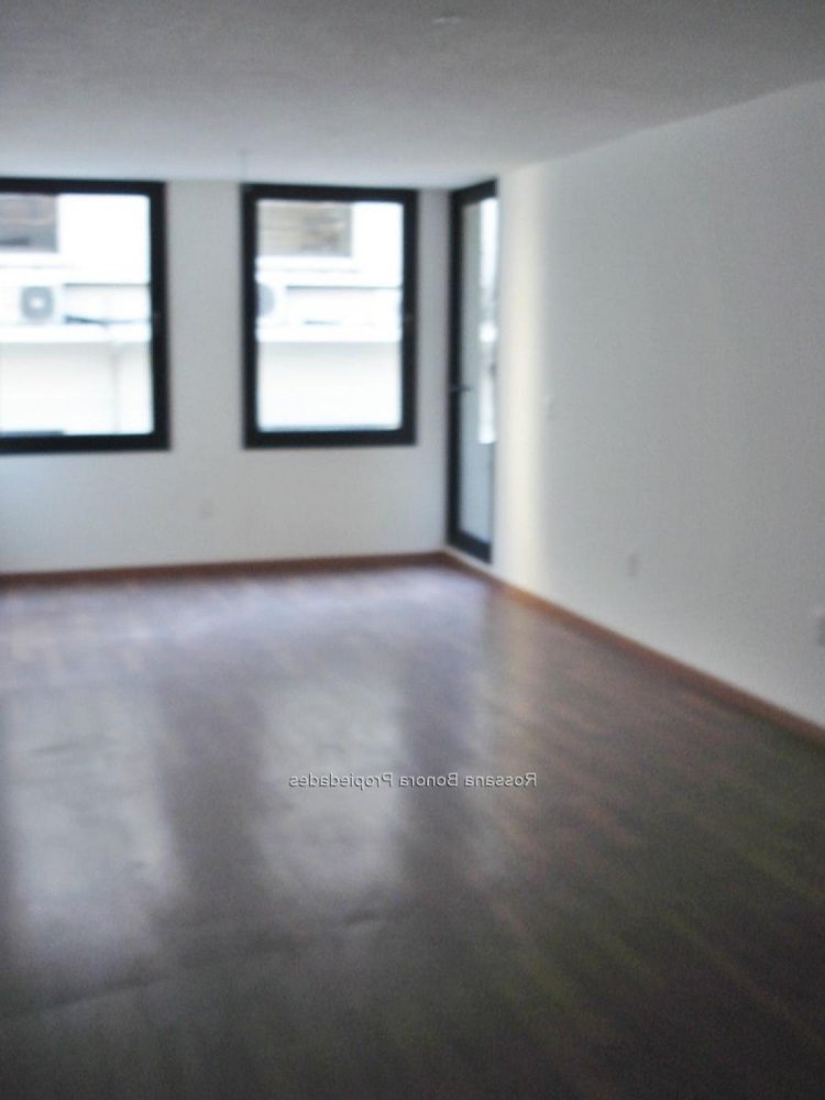 Studio in Montevideo, Uruguay No. 8744