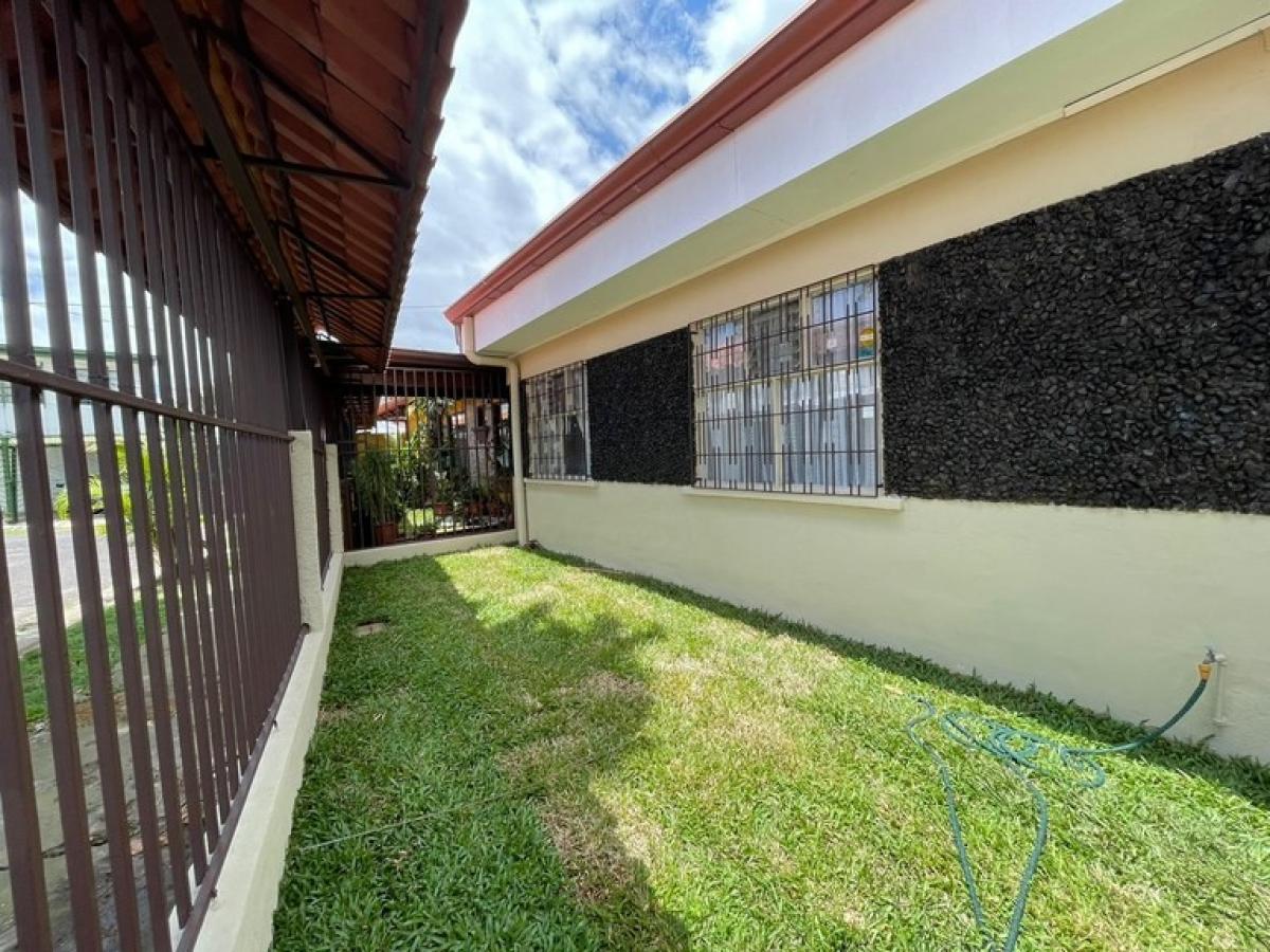 4 bedrooms House in Tibas, Costa Rica No. 231