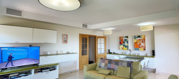 Дуплекс с 4 спальнями в Фуэнхирола, Испания № 184919 10