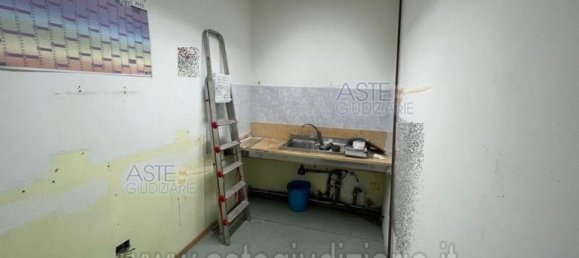 4-salle Appartement à Rome, Italy No. 184621 9