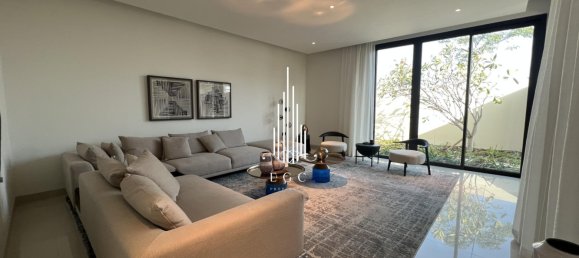 Villa de 4 dormitorios en Saadiyat Island, UAE No. 95404 2