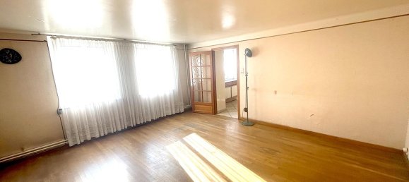 4 bedrooms House in Mont-Saint-Martin, France No. 242177 3