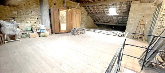 4 bedrooms House in Mont-Saint-Martin, France No. 242177 2