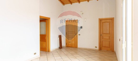 5 rooms Penthouse in Misterbianco, Italy No. 118819 2