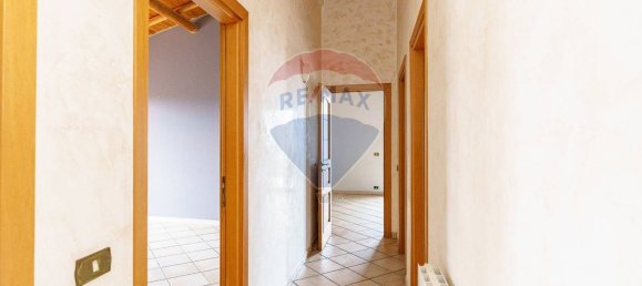 5 rooms Penthouse in Misterbianco, Italy No. 118819 3