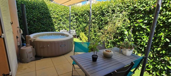 3 Schlafzimmer Haus in Le Muy, France, Nr. 326585 2