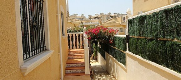 3 bedrooms Villa in Villamartin, Spain No. 14423 9