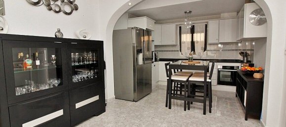 3 bedrooms Villa in Villamartin, Spain No. 14423 21