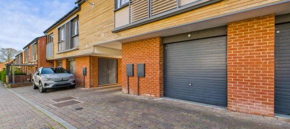 Дом с 3 спальнями в Бордон, Великобритания № 13804 17