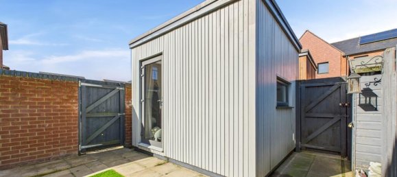 Дом с 3 спальнями в Бордон, Великобритания № 13804 7