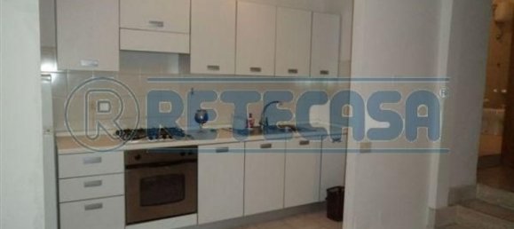 Квартира с 2 комнатами в Анкона, Италия № 5733 3