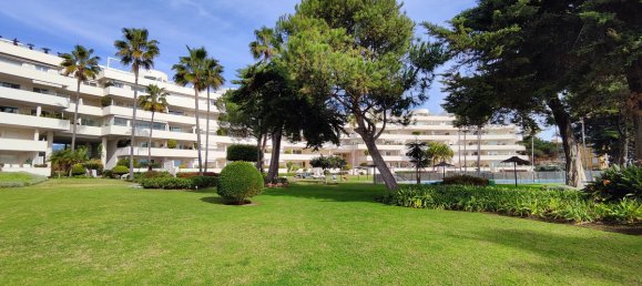 Apartamento de 3 dormitorios en Estepona, Spain No. 52488 5