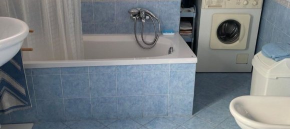 8 rooms House in Carrara, Italy No. 48142 7