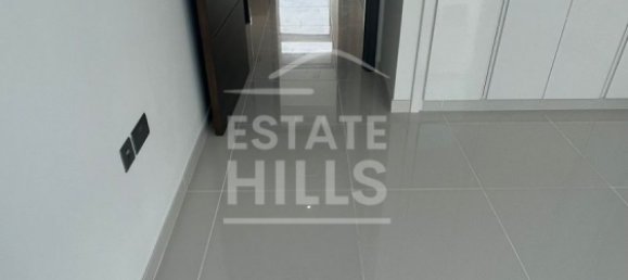 3 bedrooms Villa in Dubai, UAE No. 8392 2