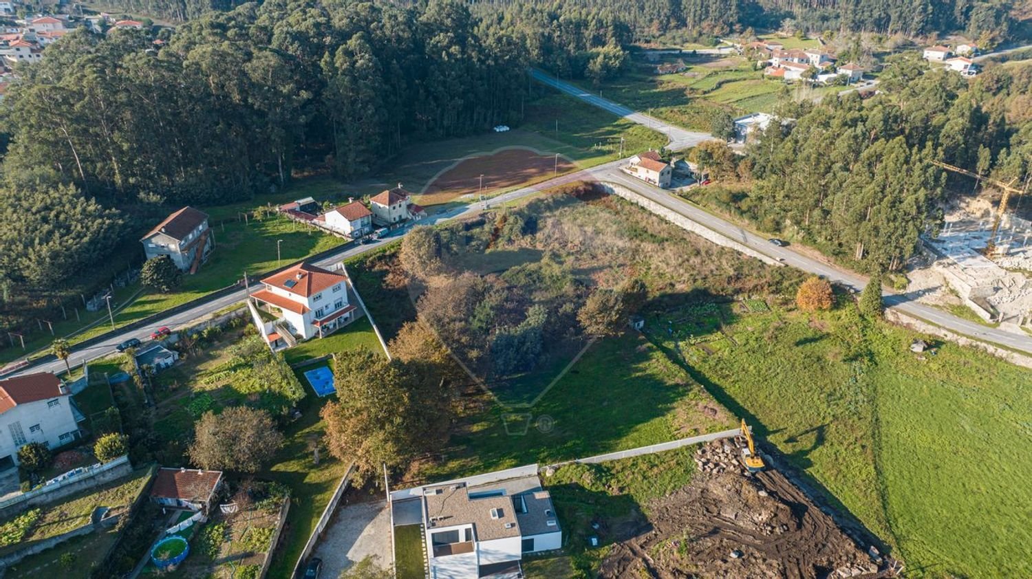 Земельный участок 4100м² в Пасуш ди Феррейра, Португалия № 83676