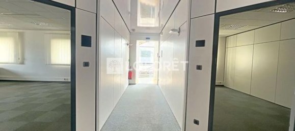 Büro in Izernore, France 1405m², Nr. 312780 9