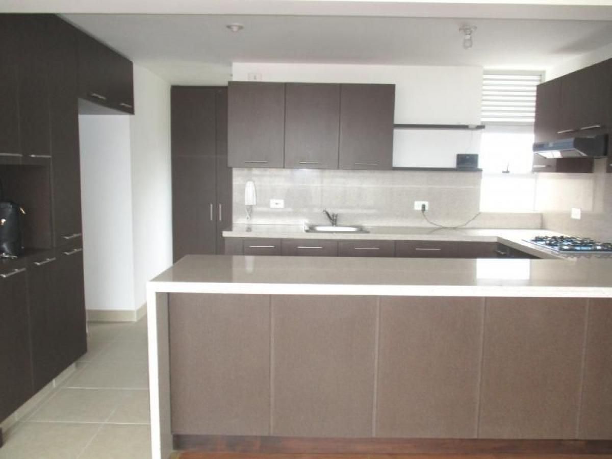 3 bedrooms House in Bogota, Colombia No. 12285