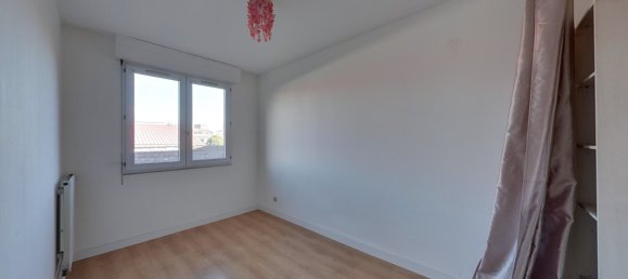 3 bedrooms Apartment in Le Pont-de-Claix, France No. 202657 6