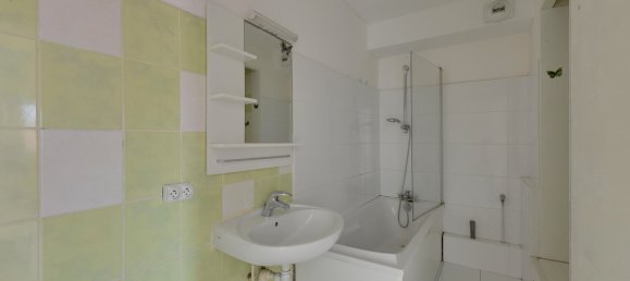 3 bedrooms Apartment in Le Pont-de-Claix, France No. 202657 8