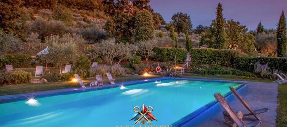 8 bedrooms House in Montepulciano, Italy No. 102377 12