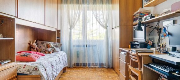 4 bedrooms Apartment in Cerro Maggiore, Italy No. 360514 8